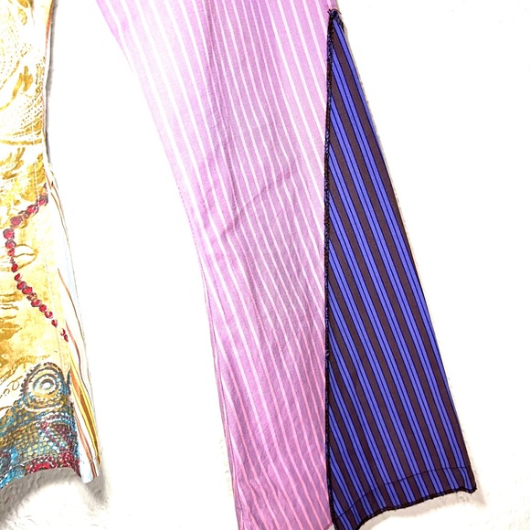 Save the Queen Top.  Snap Button Blouse.  Size Small Very chic and unique design - Picture 11 of 12